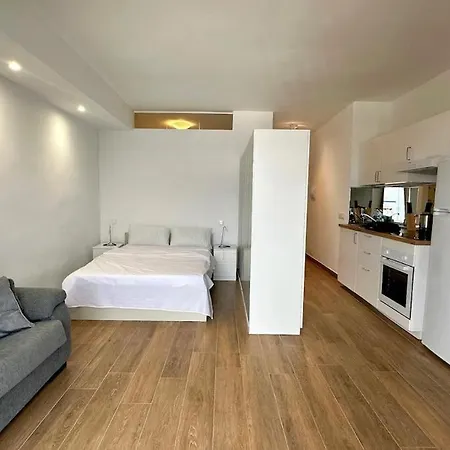 Апартаменты Sunset Over Paradise